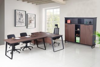 میز مدیریت و کنفرانس آرکا. پایه فلزی با صفحه ام دی اف mdf محصول مبلمان اداری فطرس. کنسول کتابخانه کردنزا