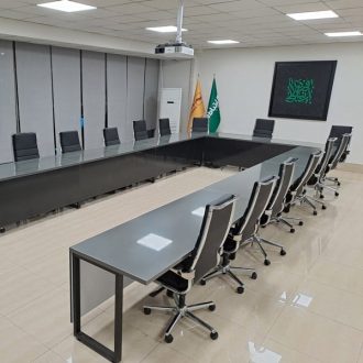میز کنفرانس پایه فلزی