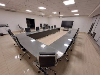 میز کنفرانس مدرن